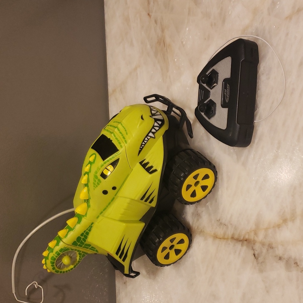 Kid Galaxy Amphibian car
